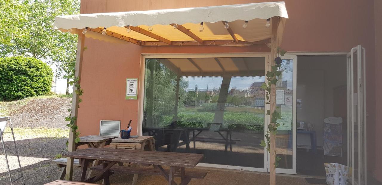 Camping de Nevers Buitenkant foto